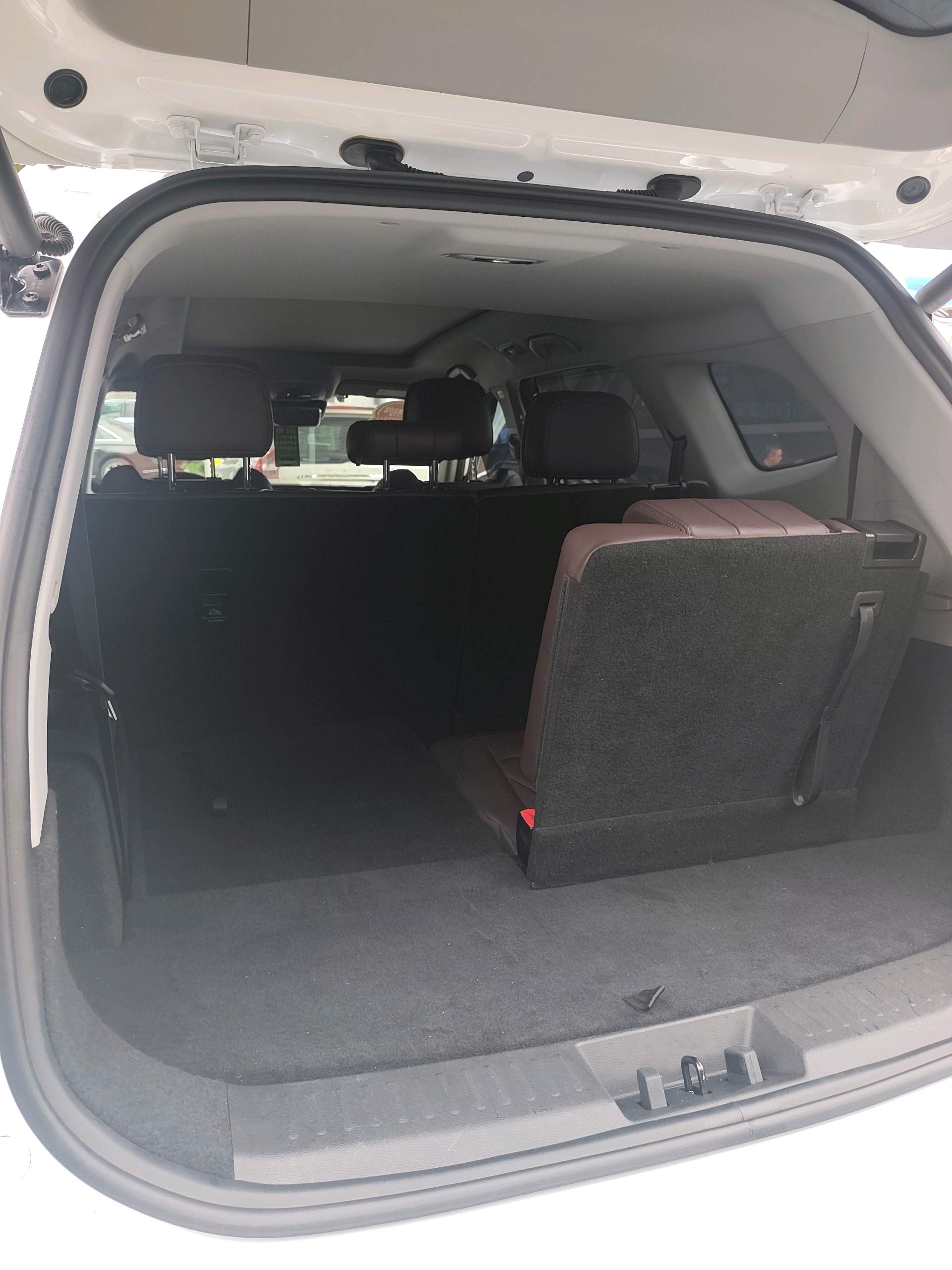 Chery 2024 Tiggo 8 PRO 2.0T 390T Champion Edition 2WD Peak Version 7-Seater