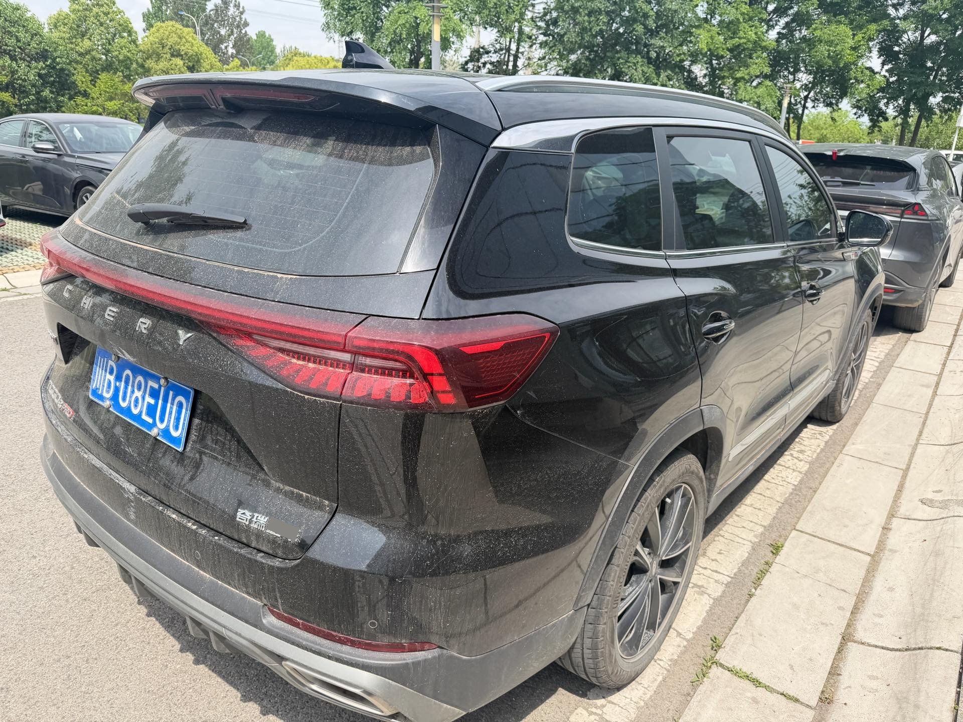 奇瑞 2022款 瑞虎8 PRO 1.6T 290T 两驱风暴版7座