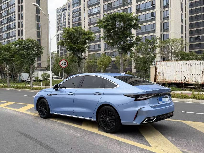奇瑞 2022款 艾瑞泽8 1.6T 臻