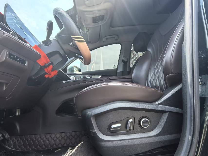Chery 2024 Tiggo 8 PRO 2.0T 390T Champion Edition 2WD Peak Version 5-Seater