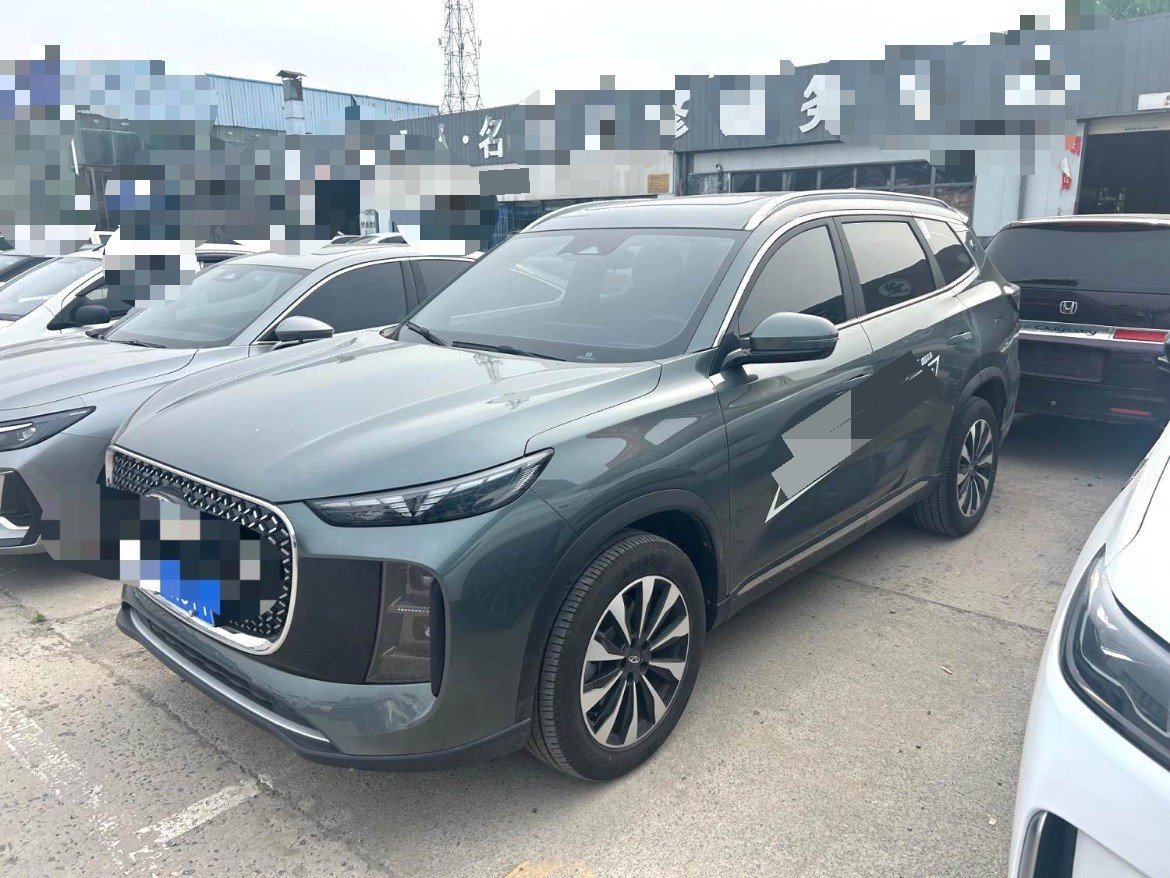 奇瑞 2025款 瑞虎8 PLUS 1.6TGDI 290TGDI 尊贵型