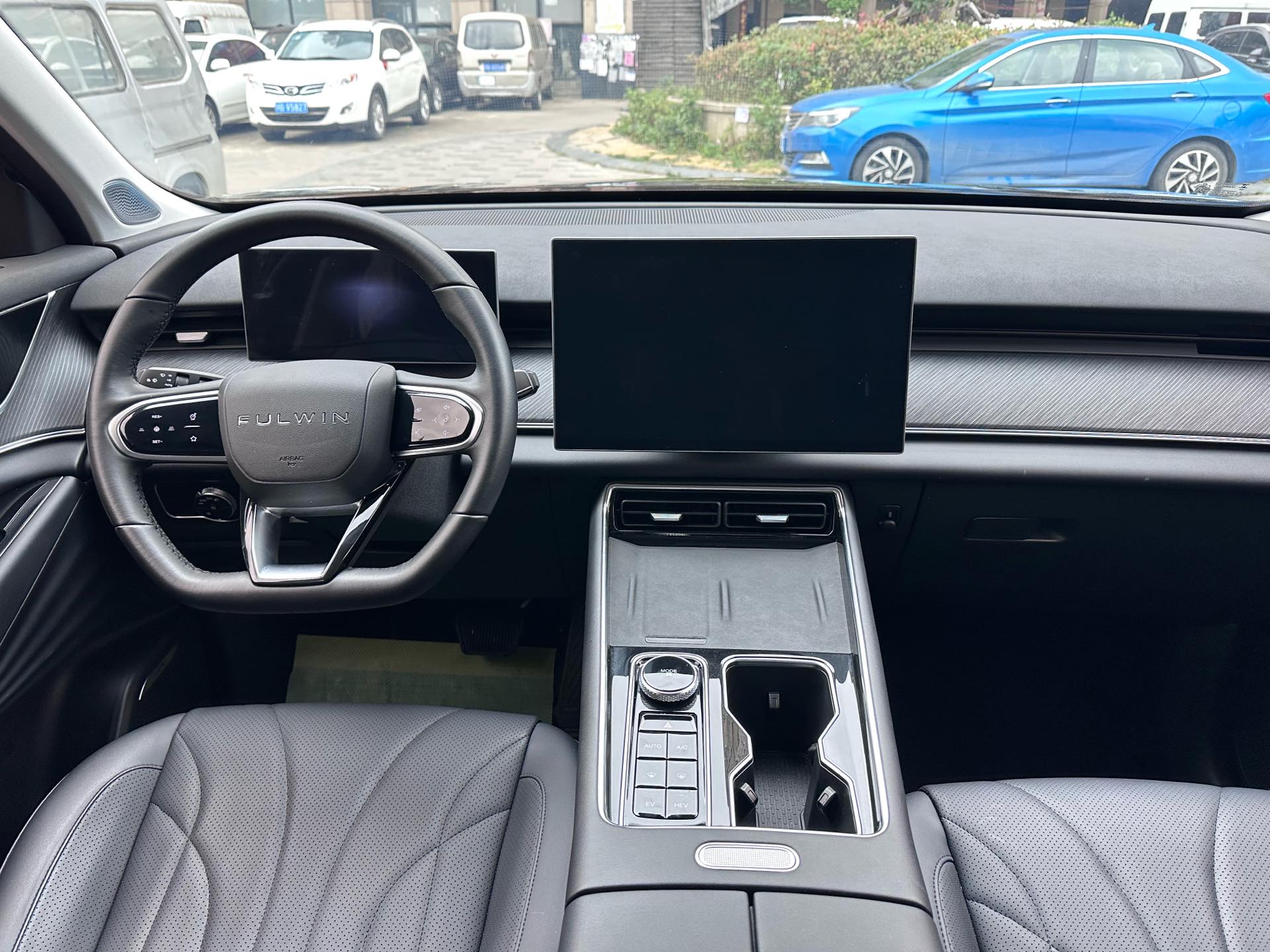 奇瑞 2024款 风云T9 C-DM 1.5T 120 长续航版舒适型7座