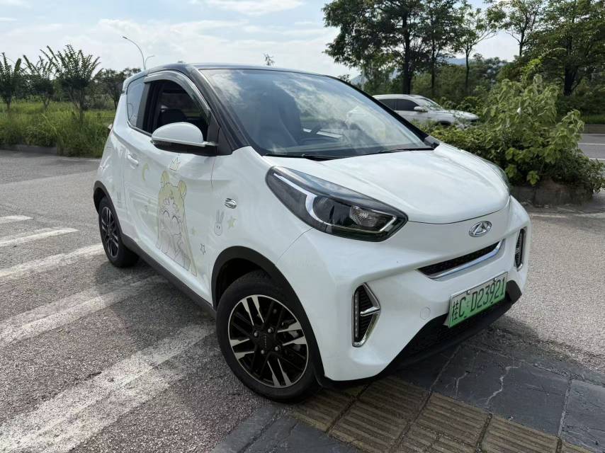 奇瑞 2022款 eQ1 甜粉款 微糖版 磷酸铁锂 30kW 301km
