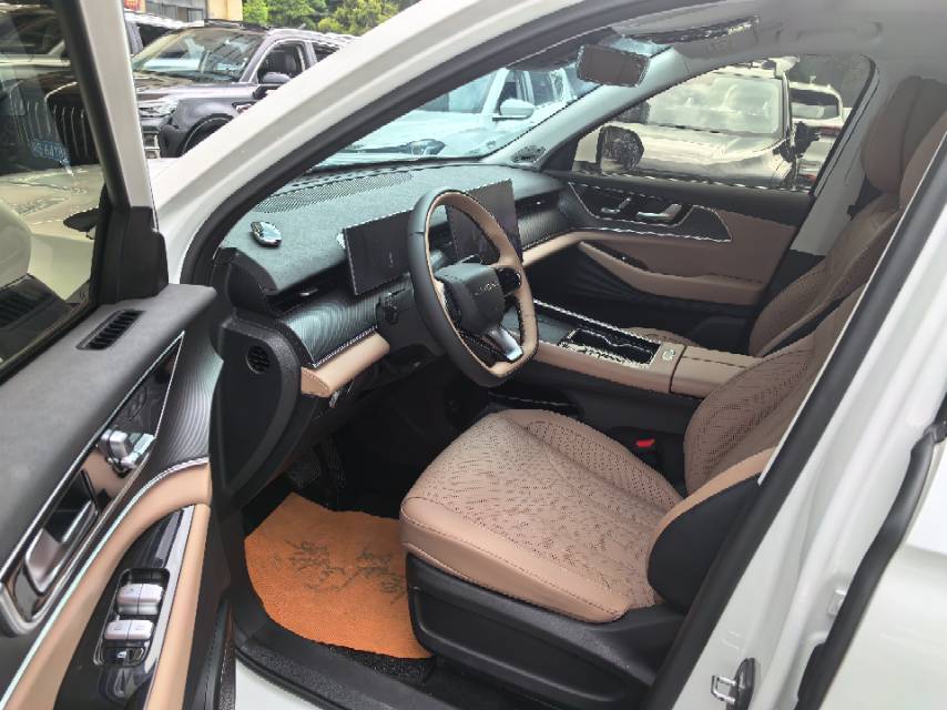 Chery 2024 Tiggo 8 L 2.0T 2WD Luxury 7-Seater