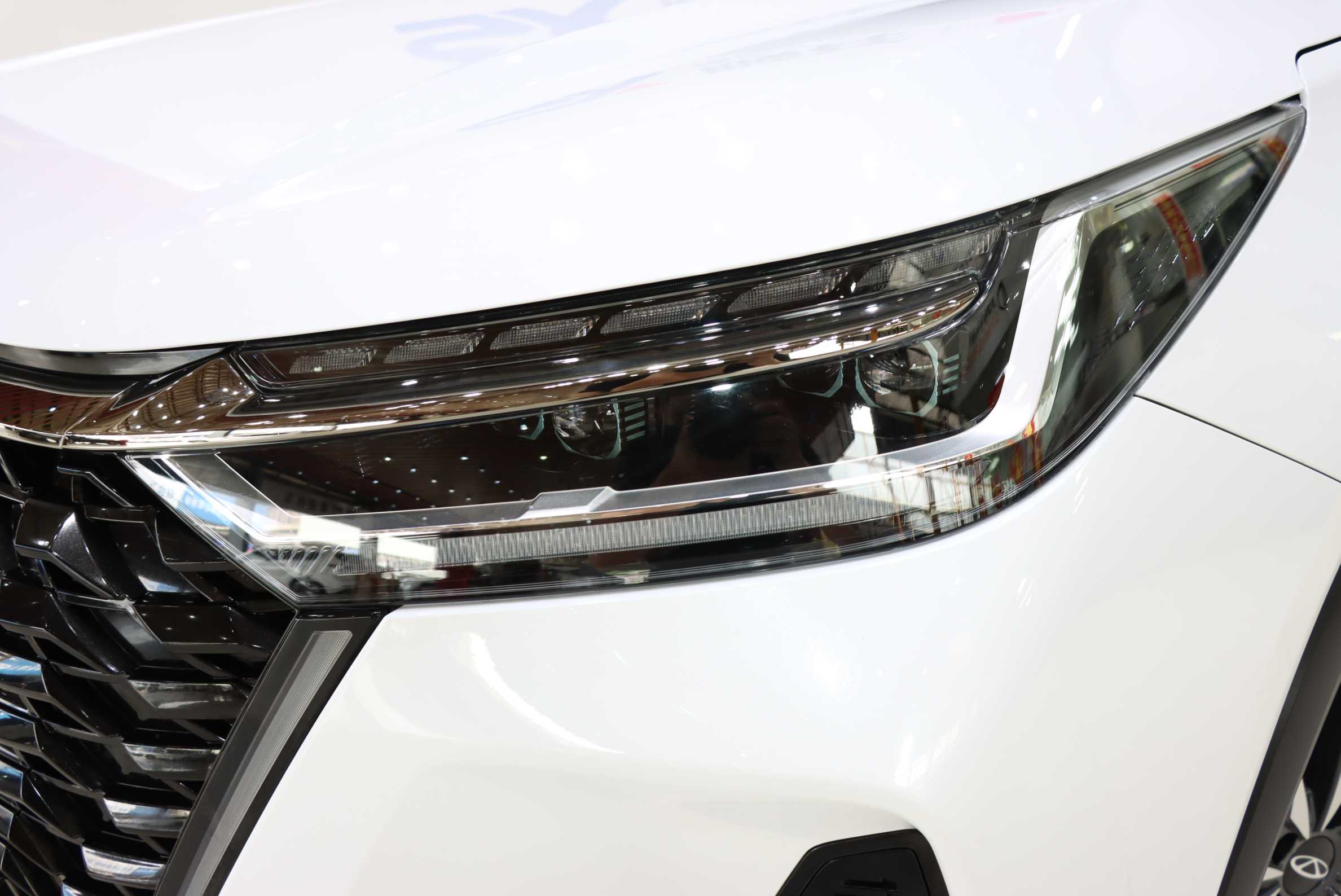 奇瑞 2024款 瑞虎8 PRO 1.6T 290T 冠军版两驱巅峰版5座