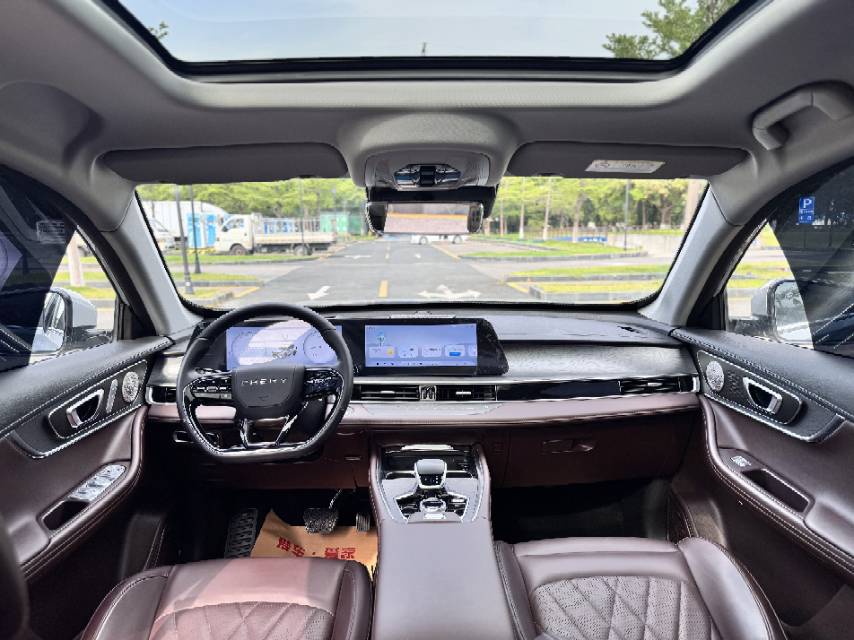 奇瑞 2024款 瑞虎8 PRO 1.6T 290T 冠军版两驱巅峰版7座
