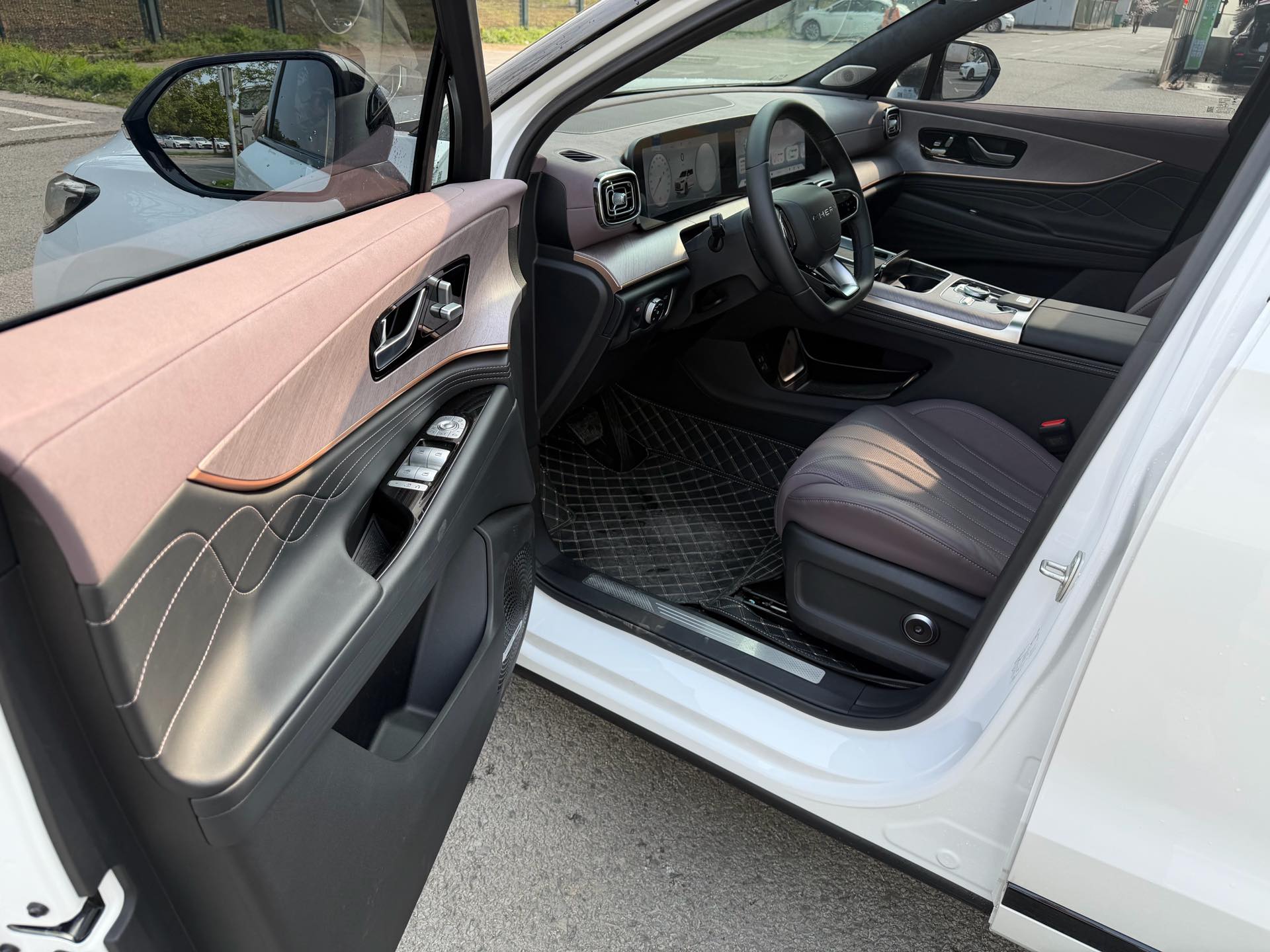 Chery 2025 Tiggo 9 2.0T 2WD Premium 5-Seater