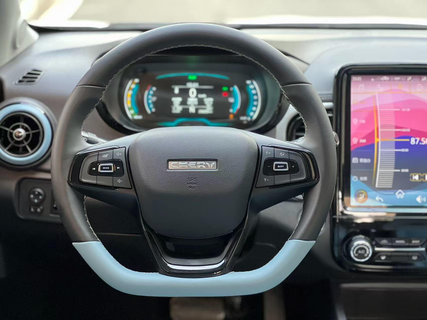 奇瑞 2022款 eQ1 甜粉款 微糖版 磷酸铁锂 30kW 301km