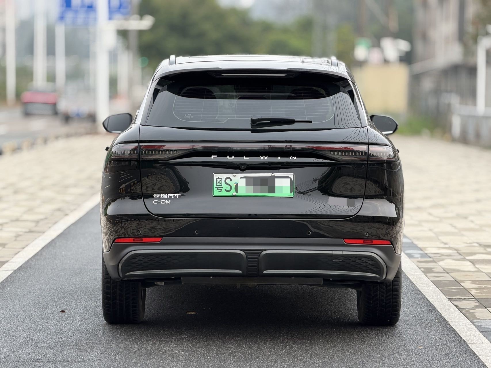 奇瑞 2024款 风云T9 C-DM 1.5T 120 长续航版旗舰型7座