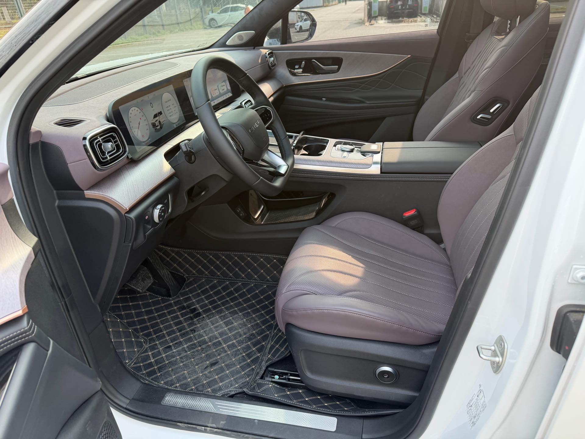 Chery 2025 Tiggo 9 2.0T 2WD Premium 5-Seater