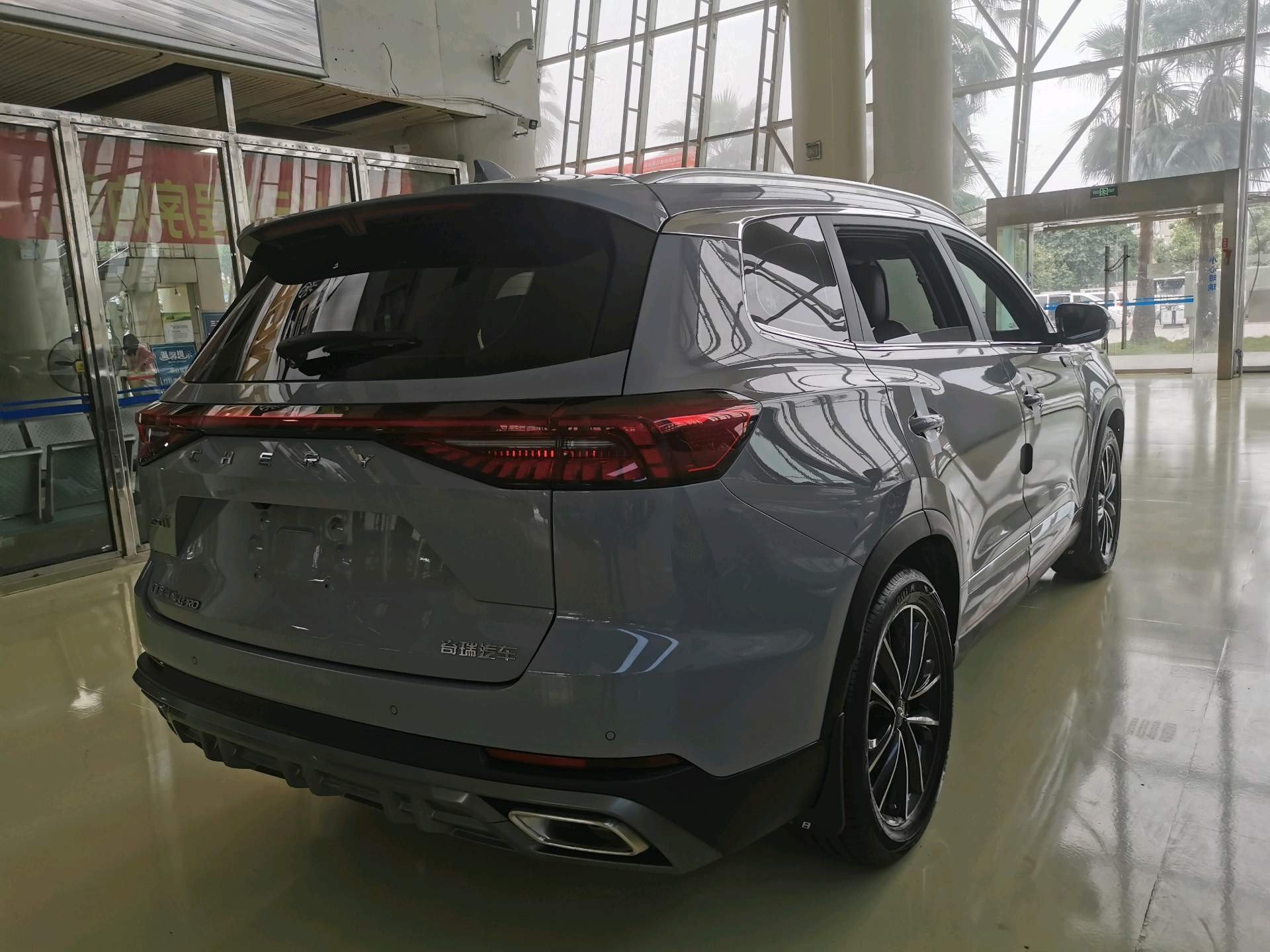 奇瑞 2022款 瑞虎8 PRO 1.6T 290T 两驱风暴版7座