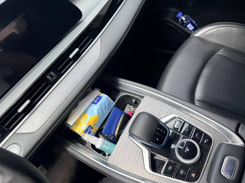 奇瑞 瑞虎8 PRO 新能源 2024款 瑞虎8 PRO PHEV 1.5T 100km 冠军版荣耀版