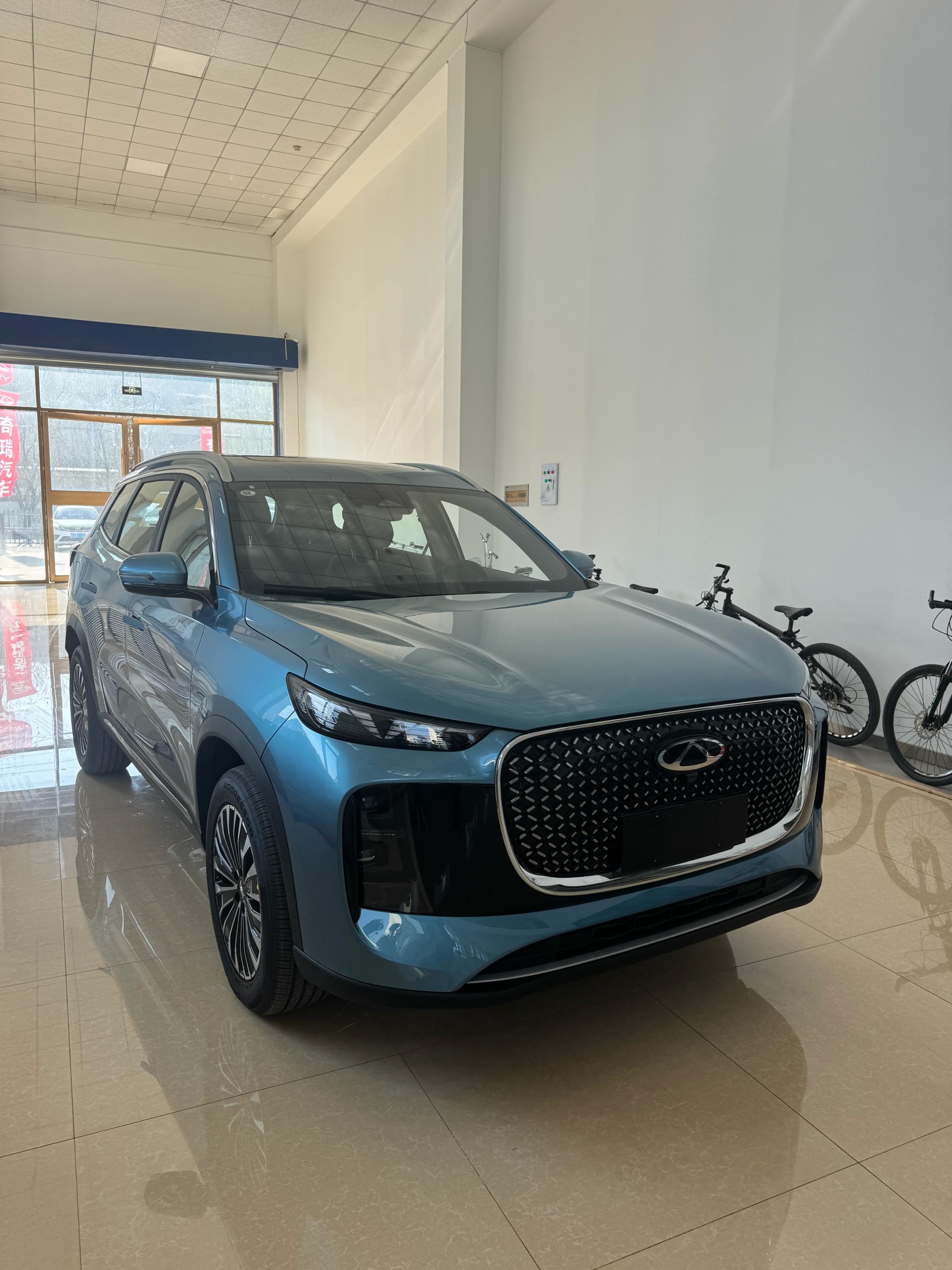 奇瑞 2025款 瑞虎8 PLUS C-DM 1.5T 90KM尊贵型5座