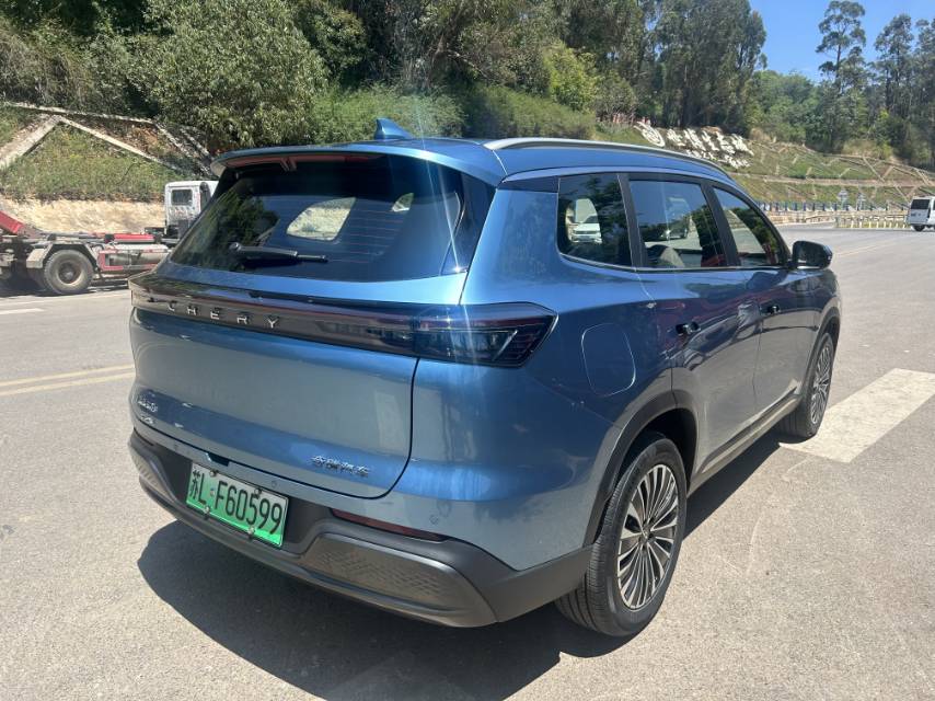 Chery 2025 Tiggo 8 PLUS C-DM 1.5T 90KM Premium 5-Seater