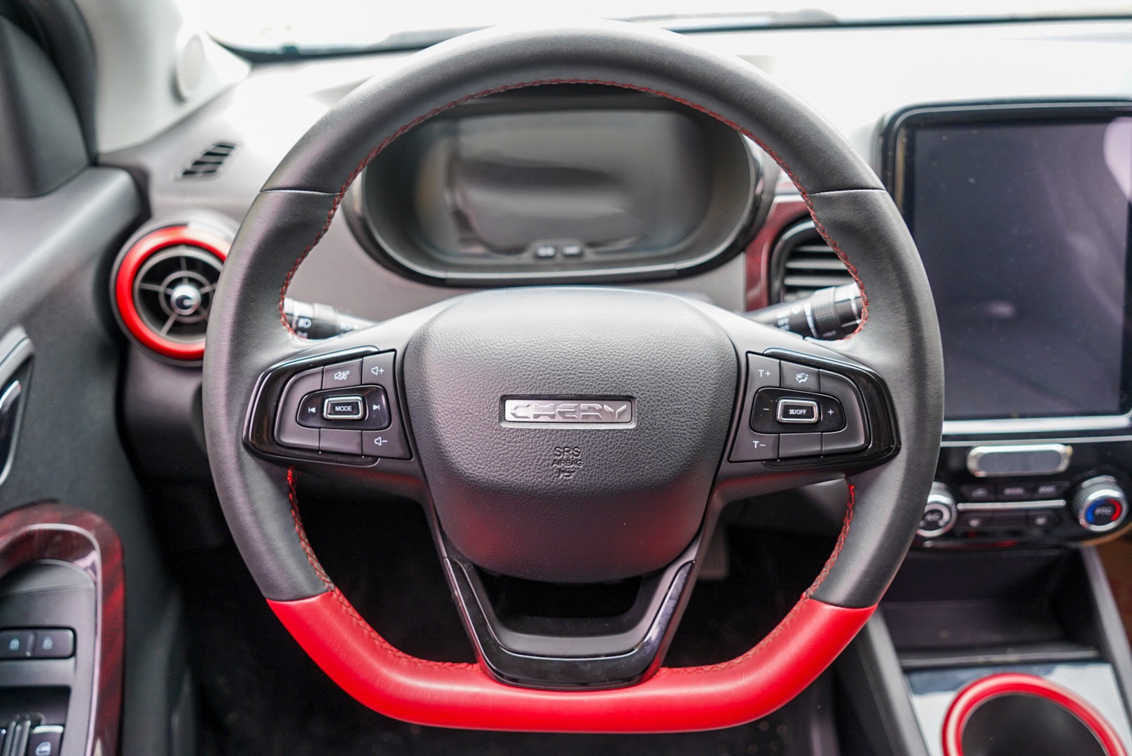 奇瑞 2022款 eQ1 甜粉款 半糖版 三元锂 30kW 301km