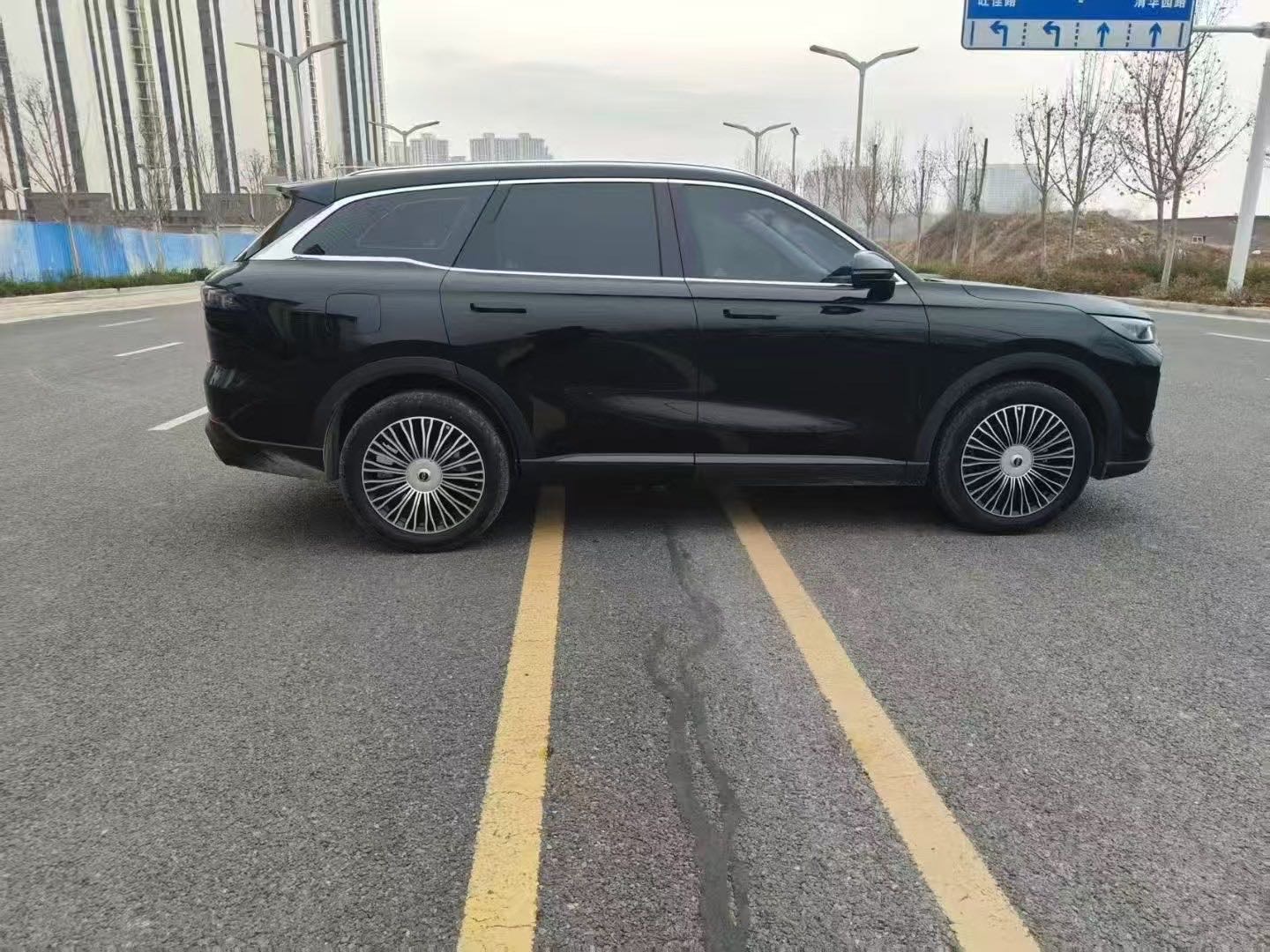 奇瑞 2024款 瑞虎8 L 2.0T 两驱豪华版5座