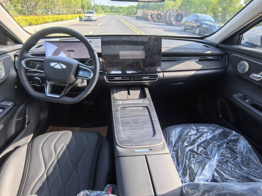 奇瑞 2025款 风云A8L 1.5TGDI 145km 豪华型