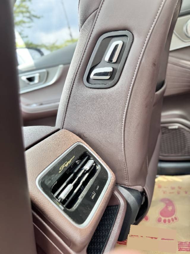 奇瑞 2024款 瑞虎8 PRO 1.6T 290T 冠军版两驱巅峰版5座