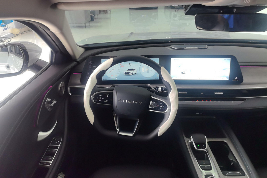 Chery 2025 Arrizo 8 1.6T Rui