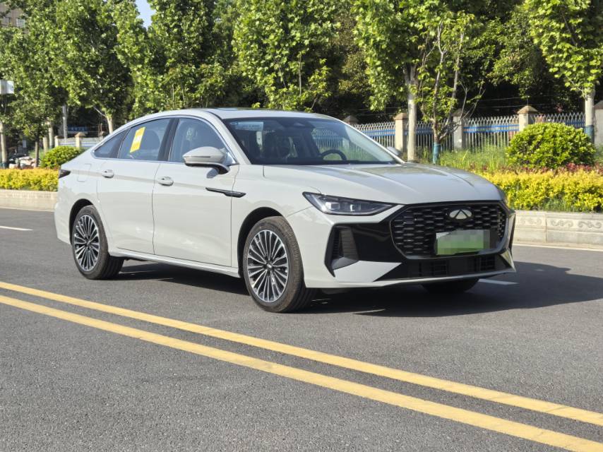 奇瑞 2025款 风云A8L 1.5TGDI 145km 豪华型