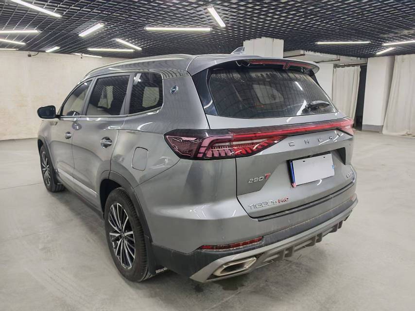 奇瑞 2024款 瑞虎8 PRO 1.6T 290T 冠军版两驱巅峰版5座