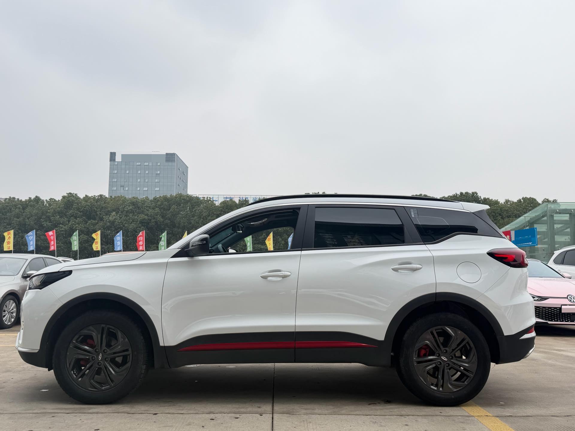 奇瑞 2022款 瑞虎7 1.5T 无级 超能版 超能勇士