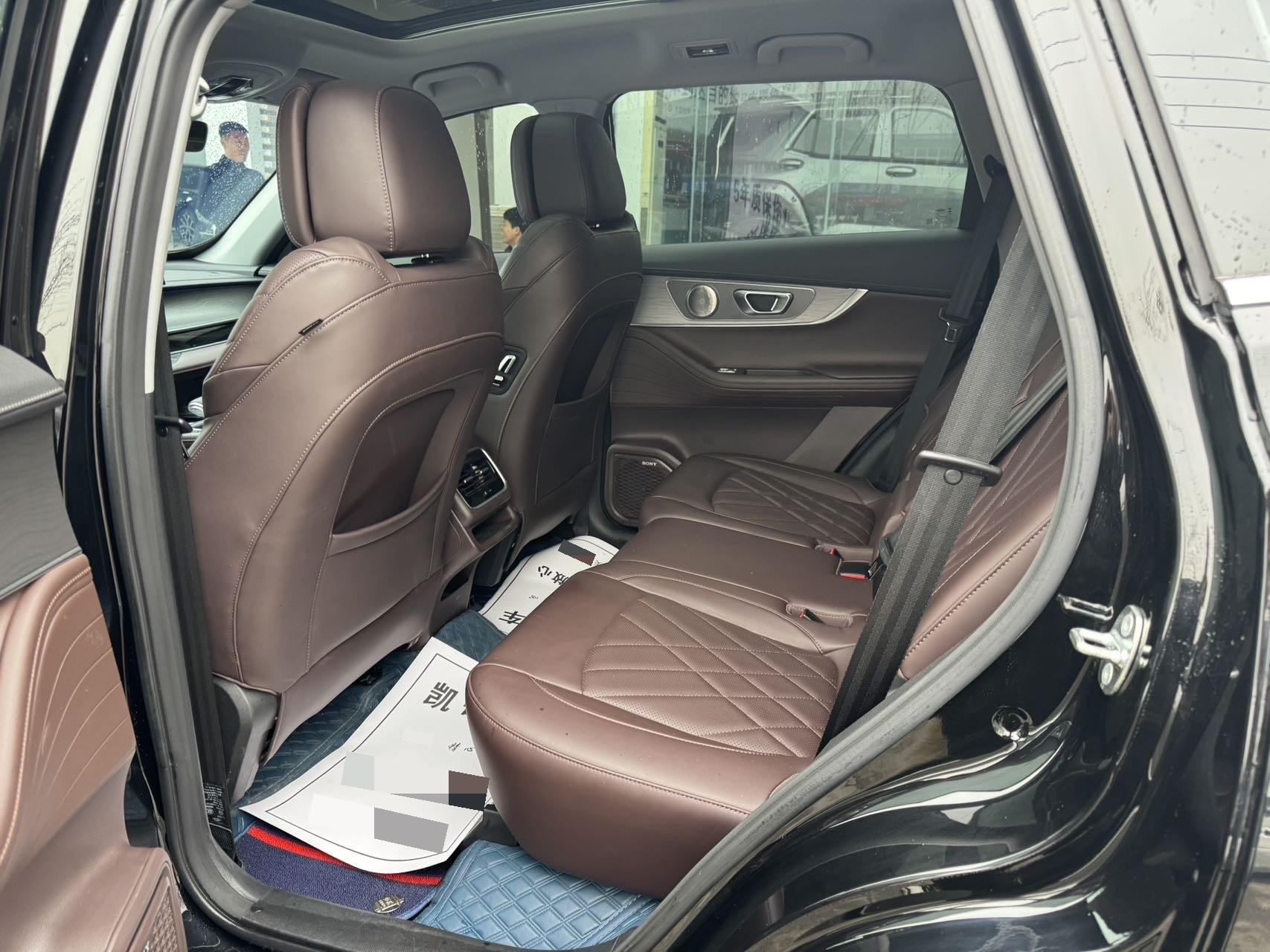 Chery 2024 Tiggo 8 PRO 2.0T 390T Champion Edition 2WD Peak Version 7-Seater