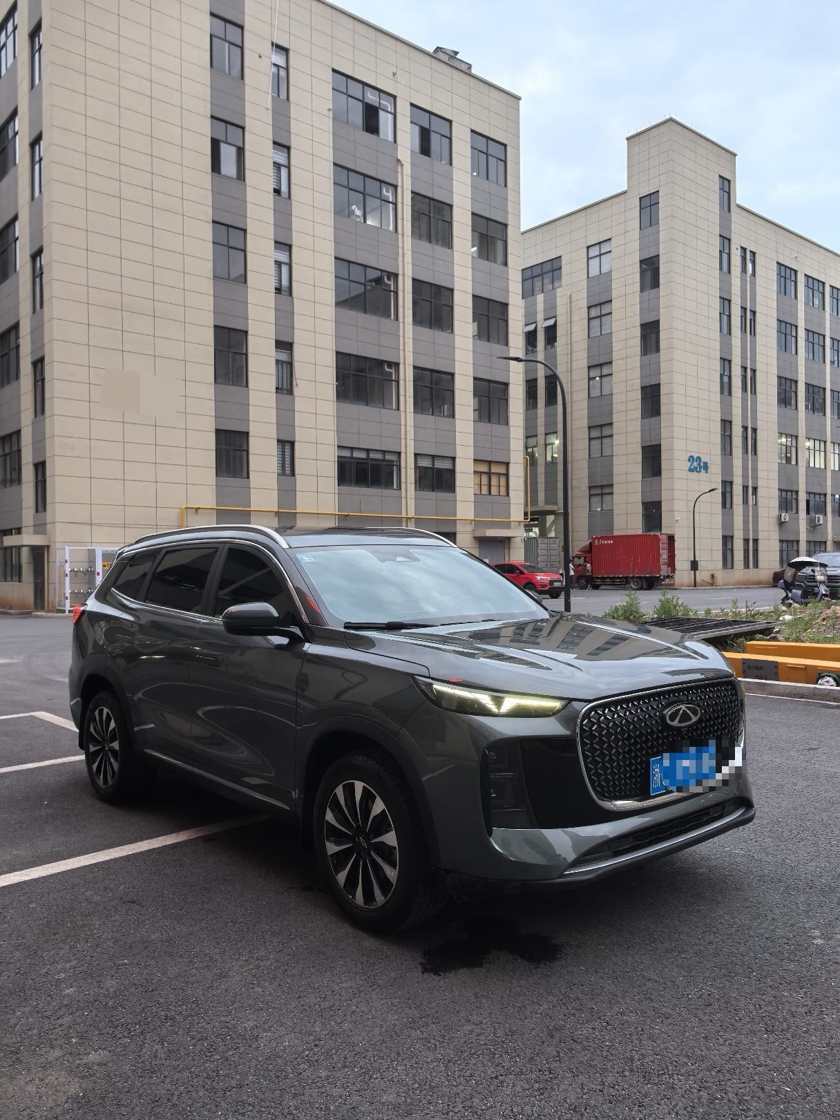 奇瑞 2025款 瑞虎8 PLUS 1.6TGDI 290TGDI 尊贵型