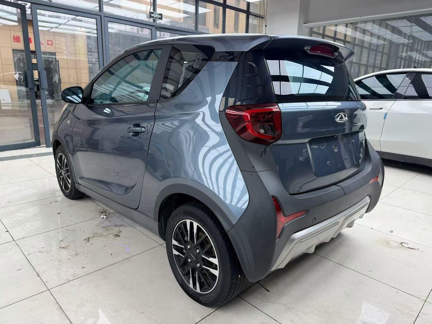 奇瑞 2022款 eQ1 甜粉款 半糖版 磷酸铁锂 30kW 301km(改款)