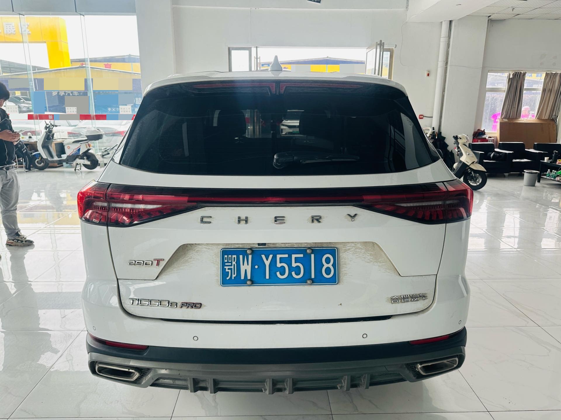 奇瑞 2022款 瑞虎8 PRO 1.6T 290T 两驱深空版5座