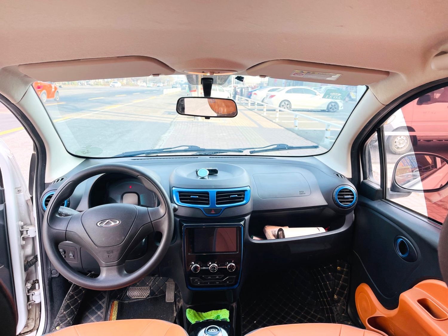 Chery 2015 eQ Luxury