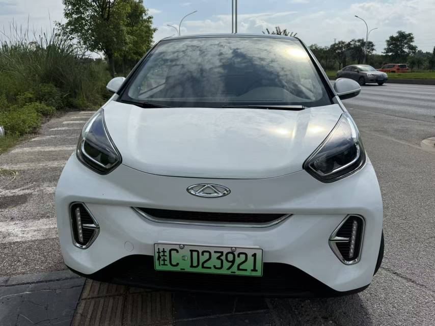 奇瑞 2022款 eQ1 甜粉款 微糖版 磷酸铁锂 30kW 301km