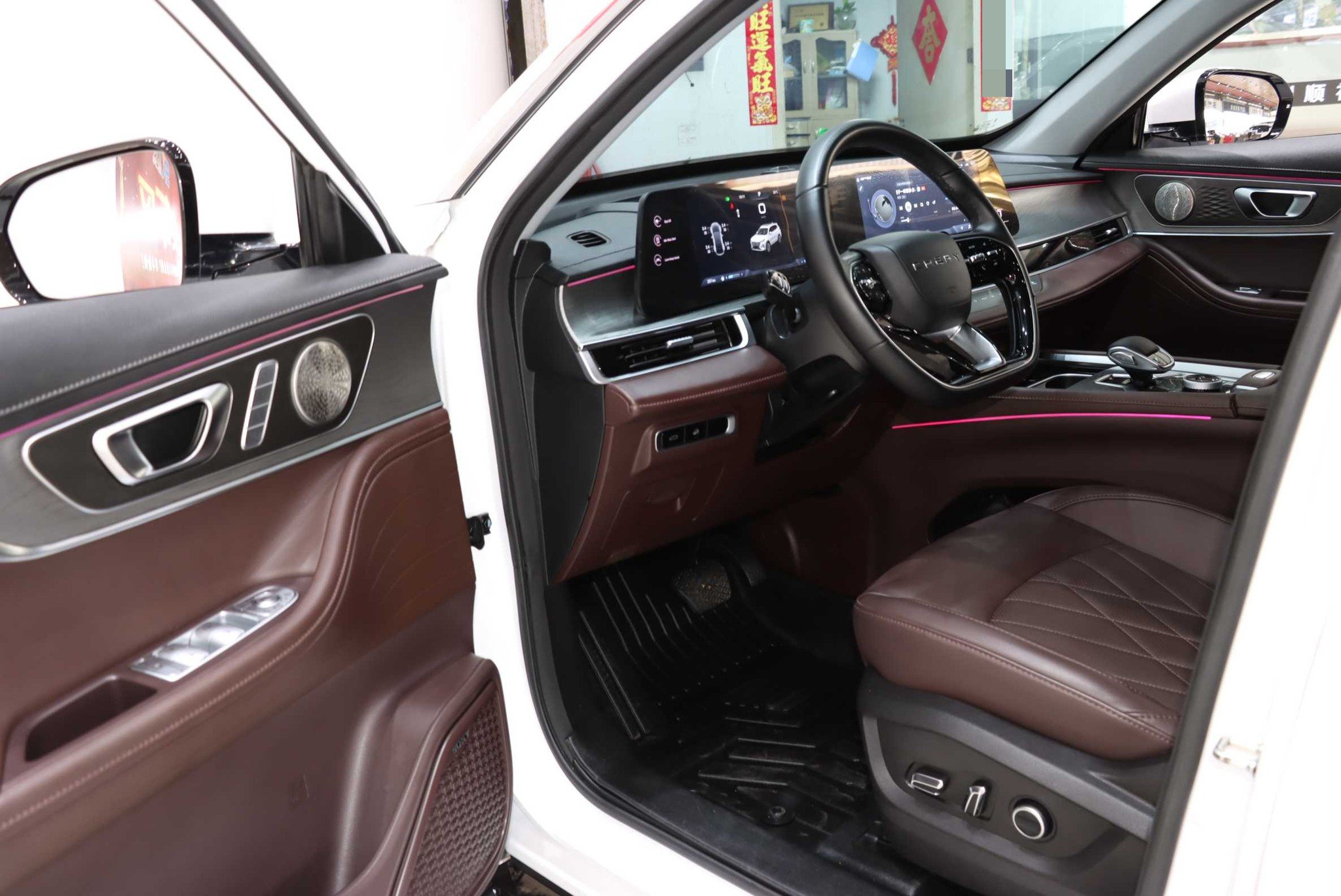 奇瑞 2024款 瑞虎8 PRO 1.6T 290T 冠军版两驱巅峰版5座