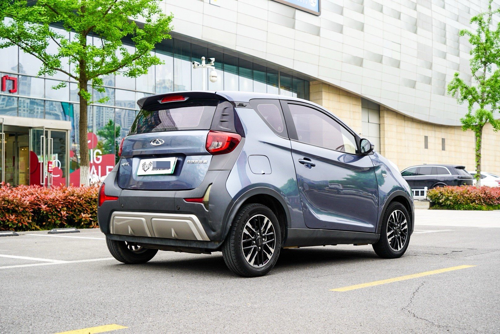 奇瑞 2022款 eQ1 甜粉款 半糖版 三元锂 30kW 301km