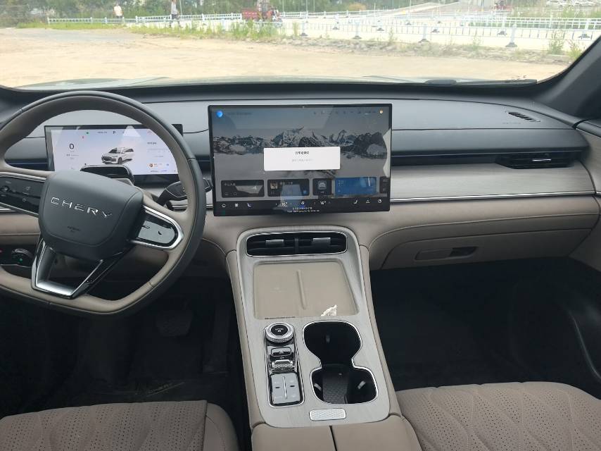 Chery 2025 Tiggo 8 PLUS 1.6TGDI 290TGDI Luxury