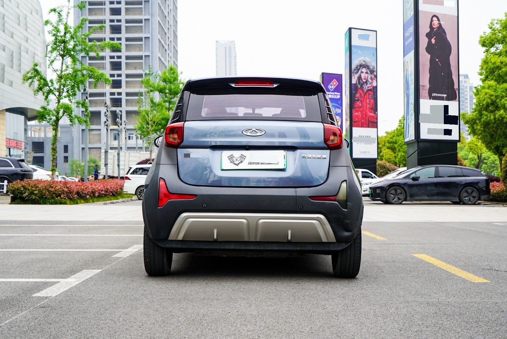奇瑞 2022款 eQ1 甜粉款 半糖版 三元锂 30kW 301km