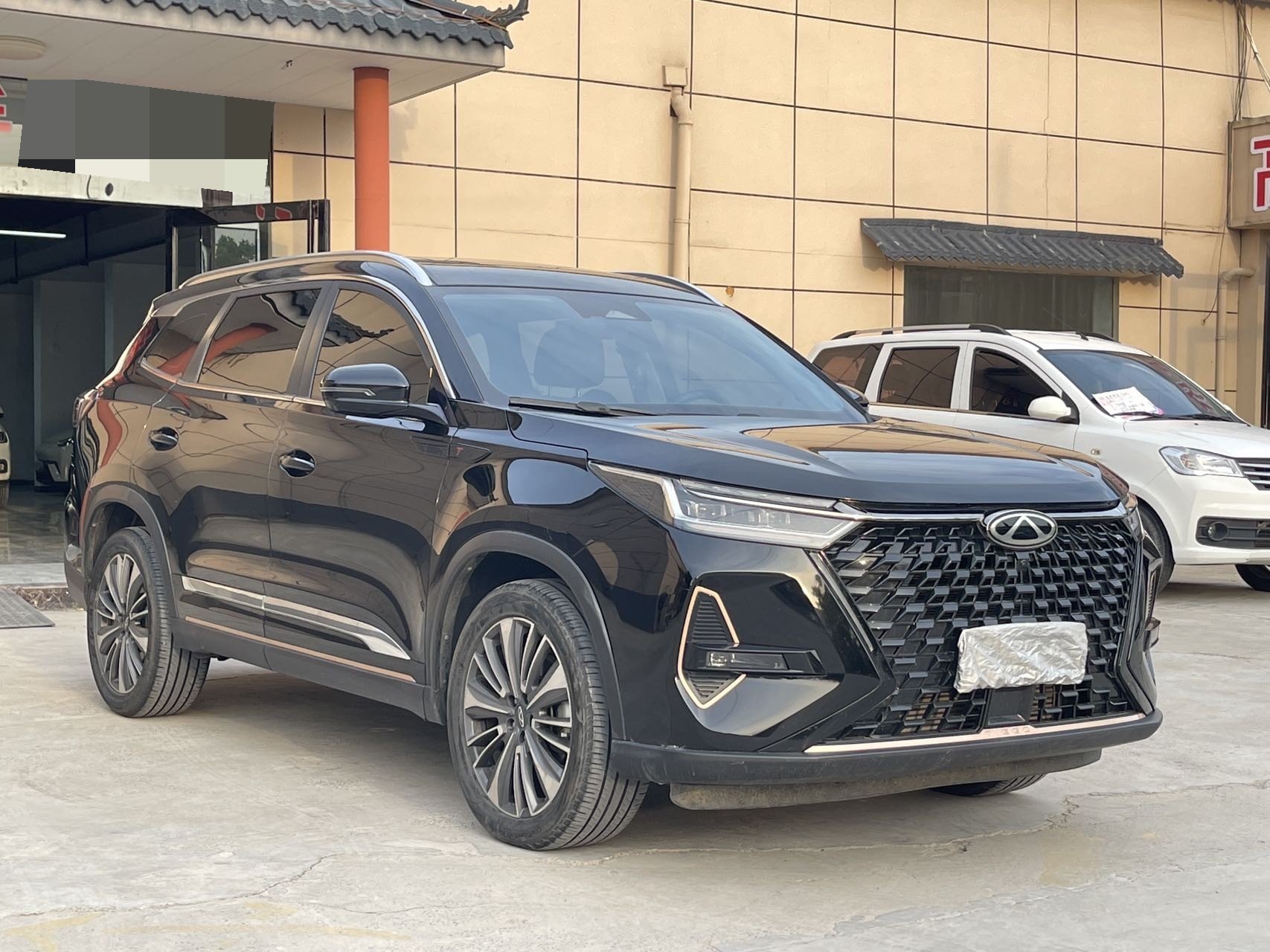 奇瑞 2024款 瑞虎8 PRO 2.0T 390T 冠军版两驱巅峰版5座