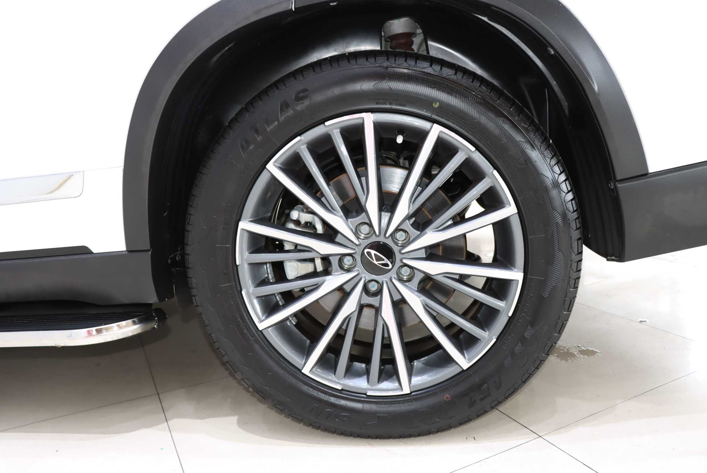 奇瑞 2024款 瑞虎8 PRO 1.6T 290T 冠军版两驱巅峰版5座