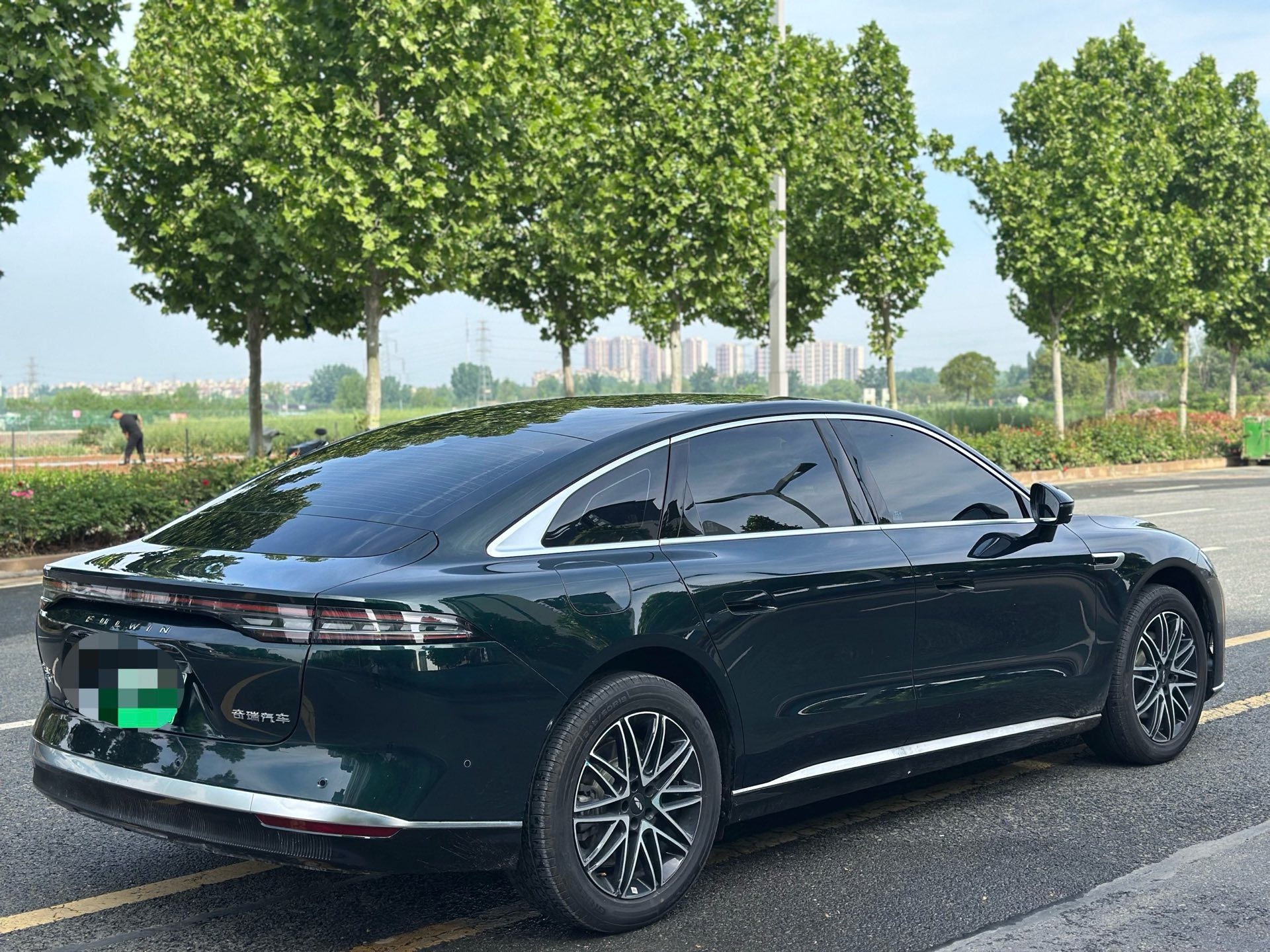 奇瑞 2025款 风云A9L 1.5T 260超长续航尊贵版