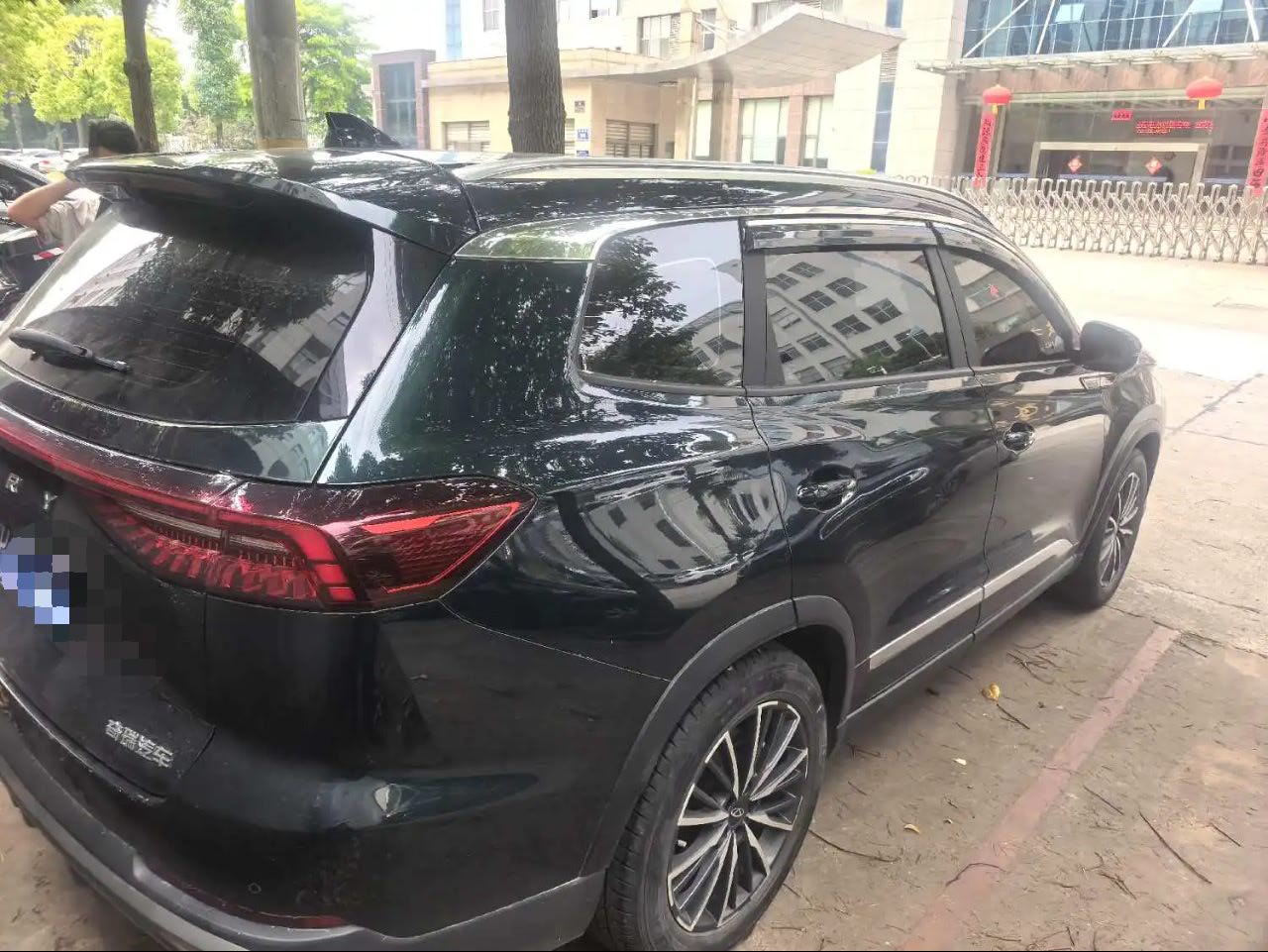奇瑞 2022款 瑞虎8 PRO 1.6T 290T 两驱天穹版5座