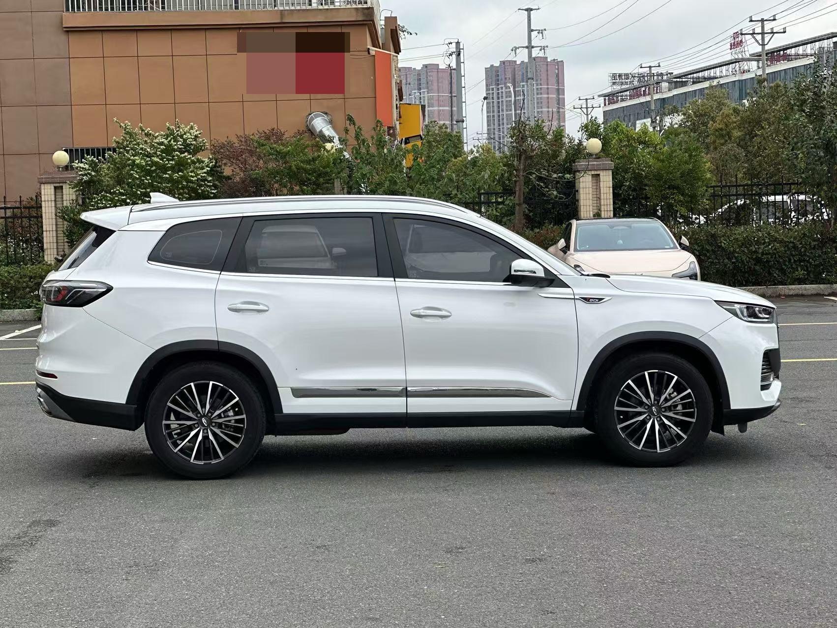 奇瑞 2022款 瑞虎8 PLUS 1.6TGDI 290TGDI 豪情版+