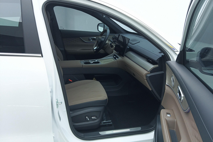 Chery 2025 Tiggo 8 PLUS 1.6TGDI 290TGDI Premium