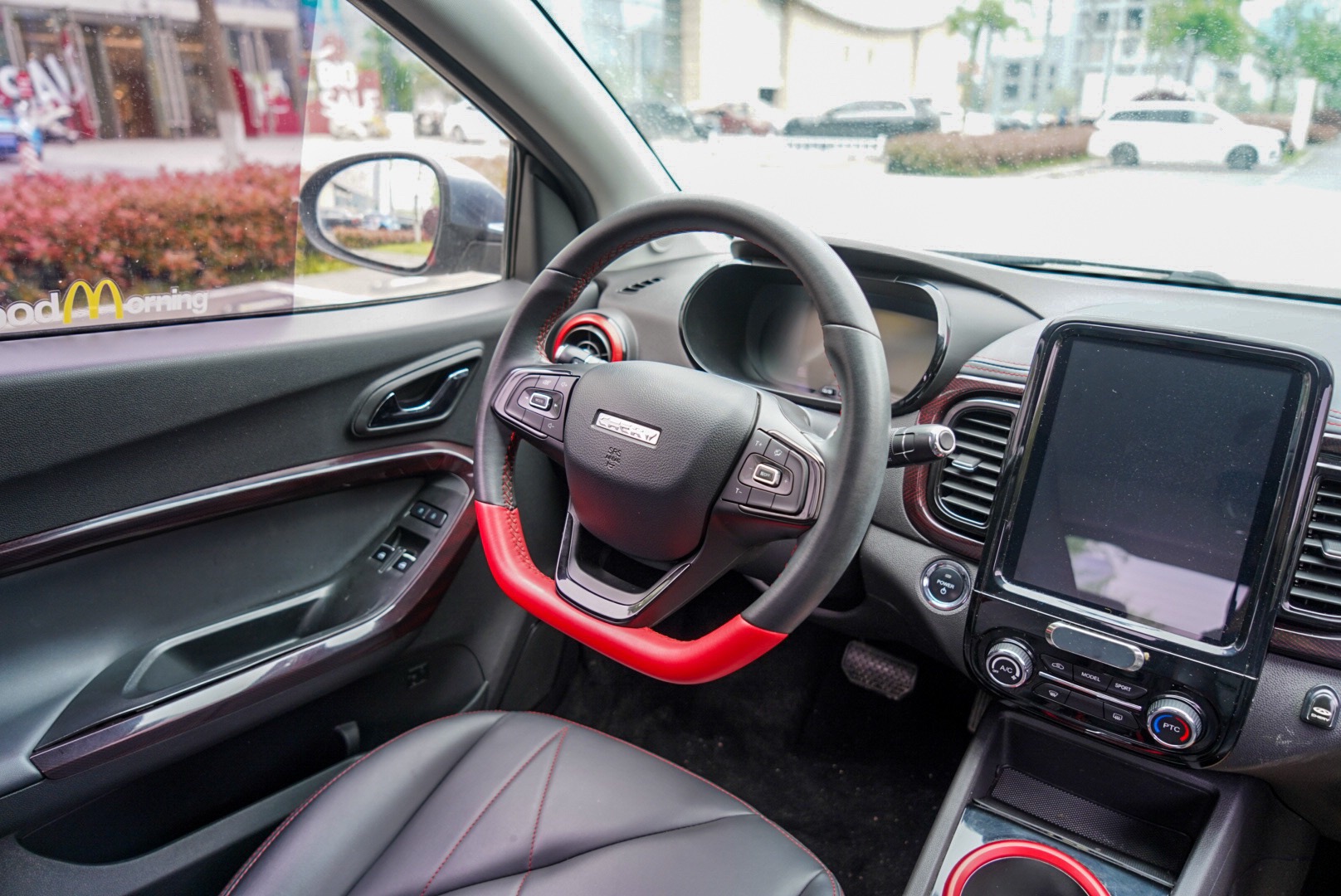 奇瑞 2022款 eQ1 甜粉款 半糖版 三元锂 30kW 301km