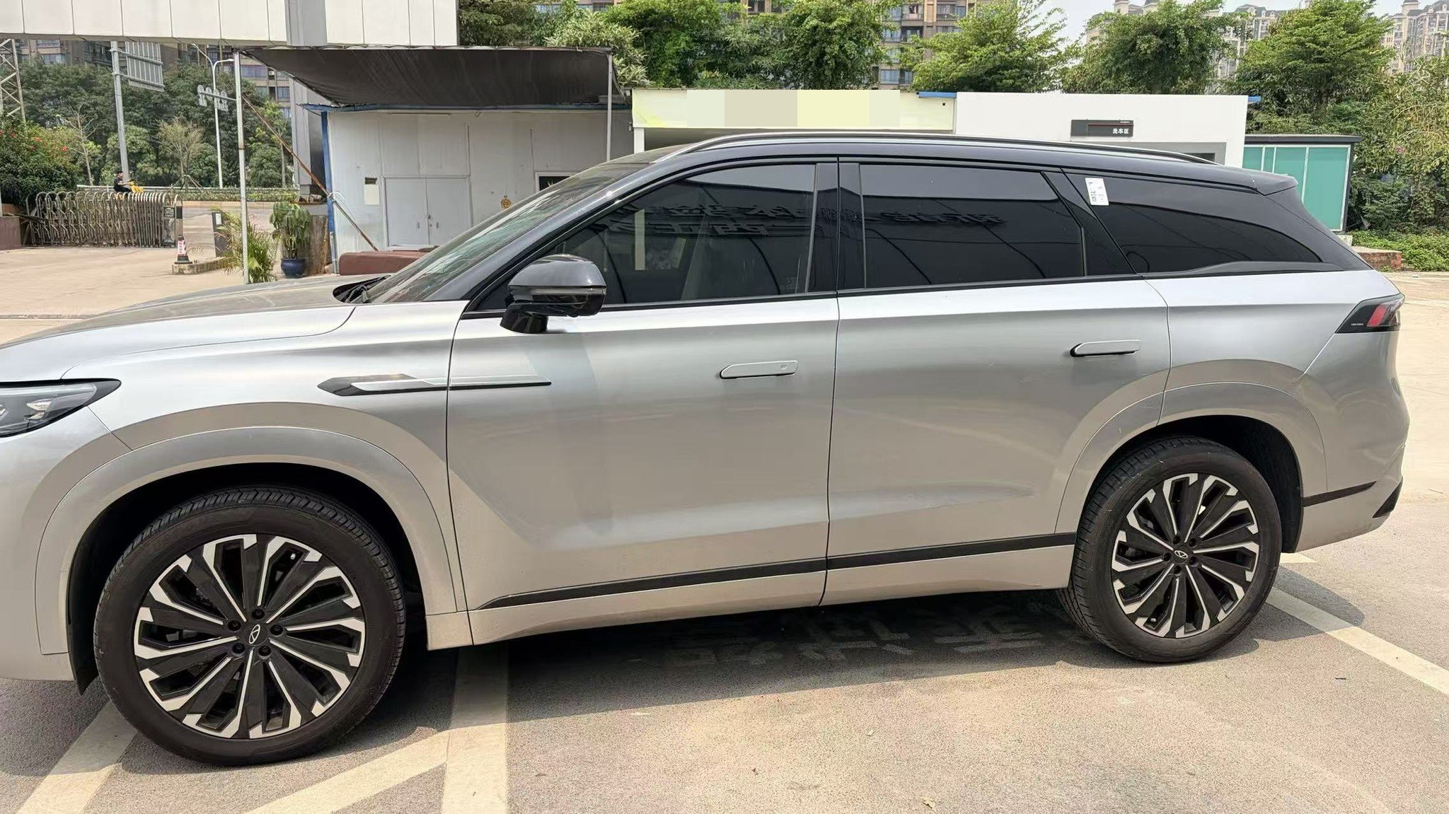 奇瑞 2023款 瑞虎9 2.0T 两驱豪华版7座