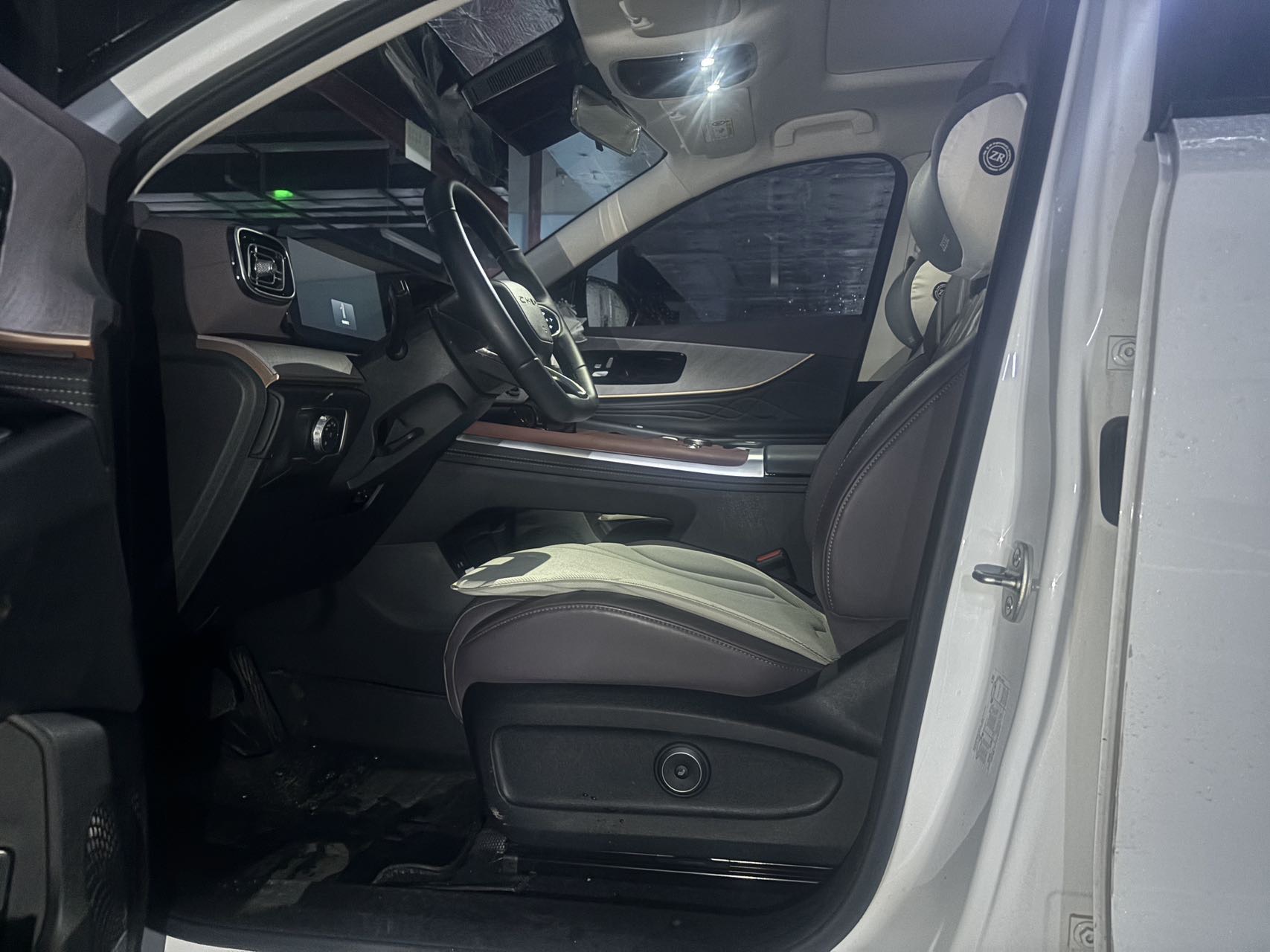 Chery 2025 Tiggo 9 C-DM 1.5T 106KM Yuexiang Edition 5-Seater