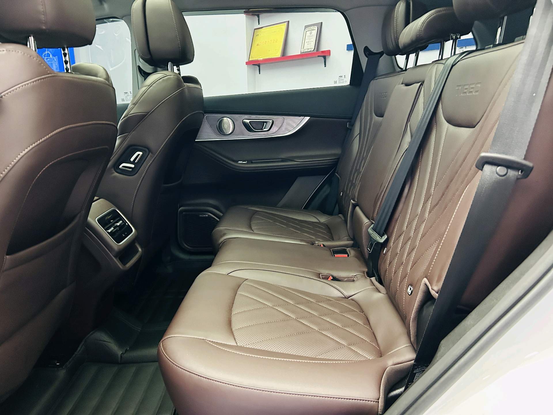 Chery 2024 Tiggo 8 PRO 2.0T 390T Champion Edition 2WD Peak Version 7-Seater