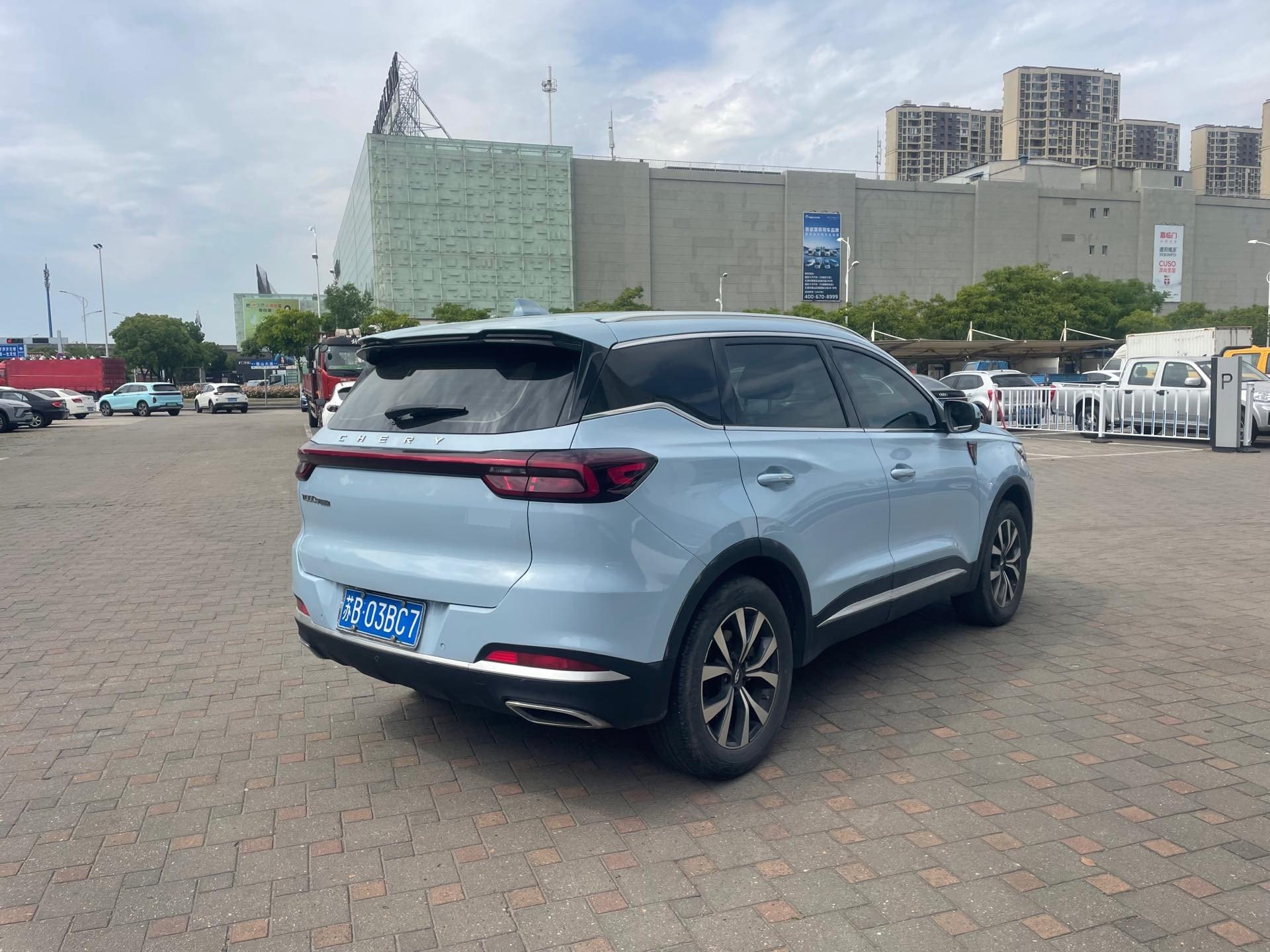 奇瑞 2021款 瑞虎7 PLUS 1.5T 无级 尊贵型