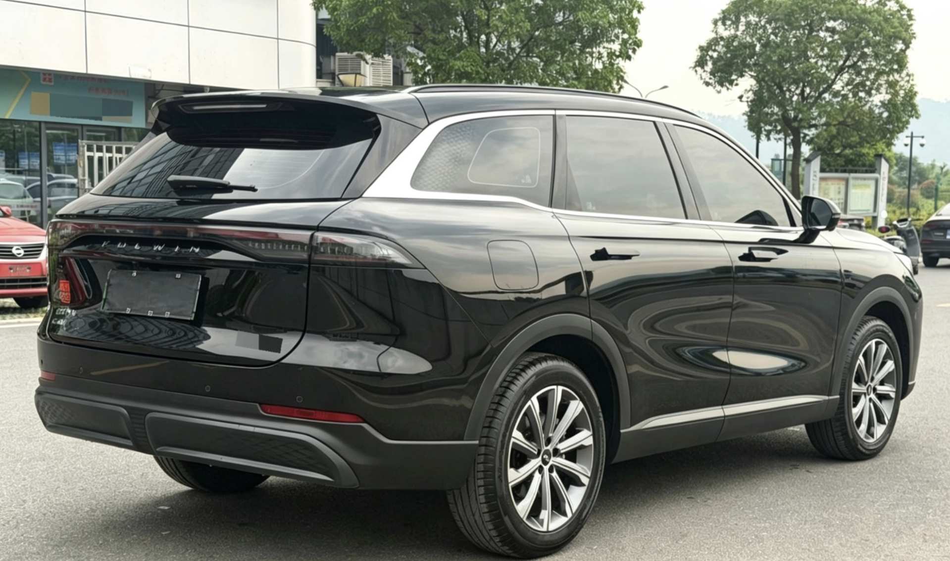 奇瑞 2025款 风云T9 C-DM 1.5T 120 长续航版尊贵型5座磷酸铁锂