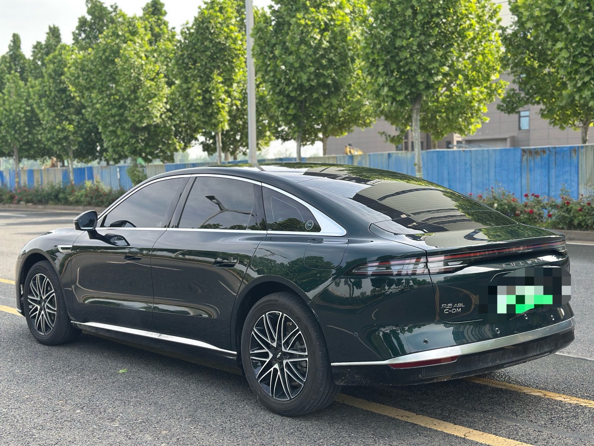 奇瑞 2025款 风云A9L 1.5T 260超长续航尊贵版