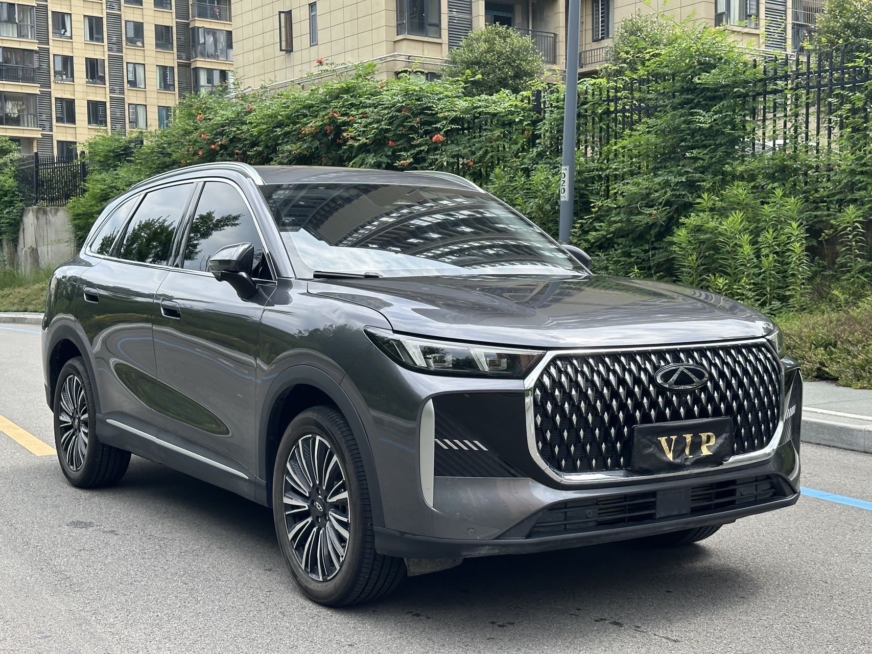 奇瑞 2026款 瑞虎8 1.6T 虎款 鲲鹏版 旗舰型